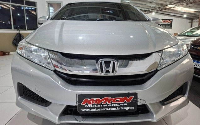 imagem-https://www.socarrao.com.br/sc-vehicle-images-prod/1011459/1776384838061-Ni5qcGc.jpg