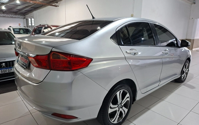 imagem-https://www.socarrao.com.br/sc-vehicle-images-prod/1011459/1776384838387-MTIuanBn.jpg