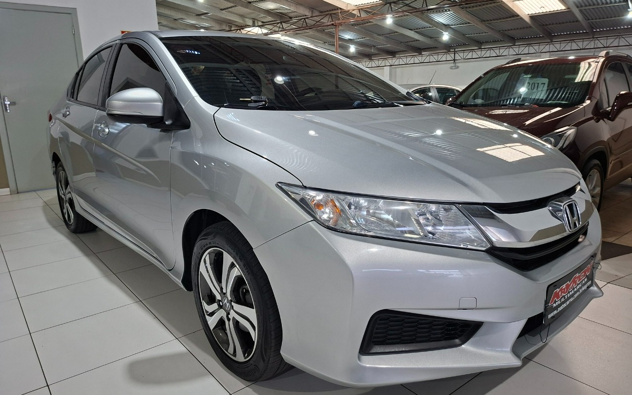imagem-https://www.socarrao.com.br/sc-vehicle-images-prod/1011459/1776384838714-MTUuanBn.jpg