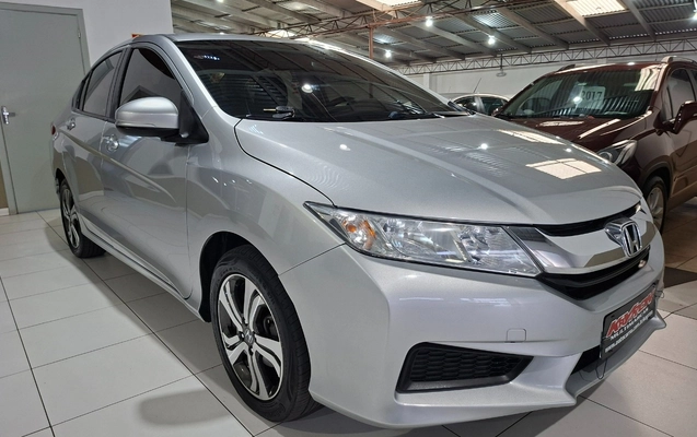 imagem-https://www.socarrao.com.br/sc-vehicle-images-prod/1011459/1776384838714-MTUuanBn.jpg