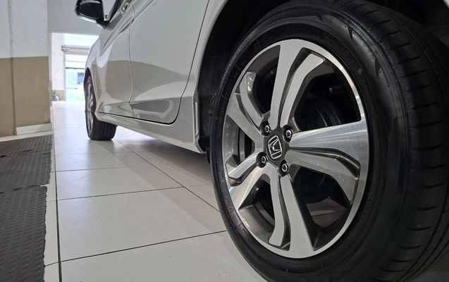 imagem-https://www.socarrao.com.br/sc-vehicle-images-prod/1011459/1776384838950-MTguanBn.jpg