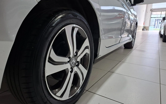 imagem-https://www.socarrao.com.br/sc-vehicle-images-prod/1011459/1776384839260-MjIuanBn.jpg
