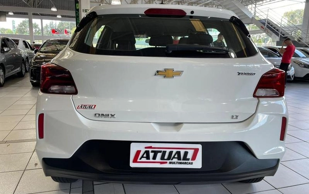 imagem-https://www.socarrao.com.br/sc-vehicle-images-prod/1012410/1788550189757-8002346_0_B_6c66492cf1.jpeg