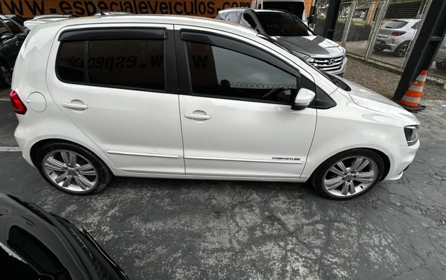 imagem-https://www.socarrao.com.br/sc-vehicle-images-prod/1013321/1789754920103-6y6DYXf7Wcct1Fz54FPMwbMzjnLSRQMY.jpg
