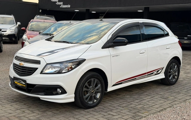imagem-https://www.socarrao.com.br/sc-vehicle-images-prod/1013327/1776439925289-V2hhdHNBcHAgSW1hZ2UgMjAyNi0wNC0xNiBhdCAxNy4zNS41MiAoMikuanBlZw.jpeg