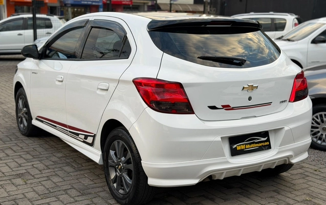 imagem-https://www.socarrao.com.br/sc-vehicle-images-prod/1013327/1776439925372-V2hhdHNBcHAgSW1hZ2UgMjAyNi0wNC0xNiBhdCAxNy4zNS41MiAoMykuanBlZw.jpeg