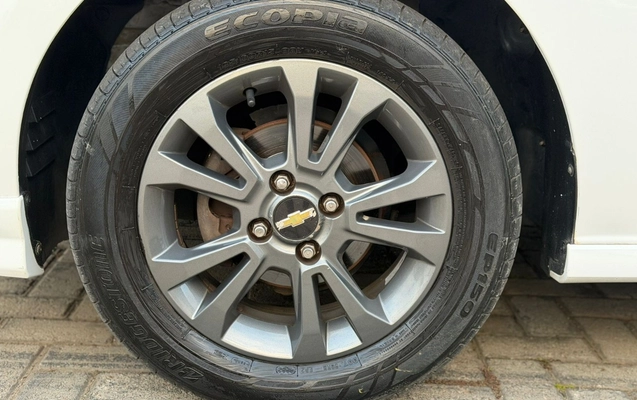 imagem-https://www.socarrao.com.br/sc-vehicle-images-prod/1013327/1776439925698-V2hhdHNBcHAgSW1hZ2UgMjAyNi0wNC0xNiBhdCAxNy4zNS41MyAoMSkuanBlZw.jpeg