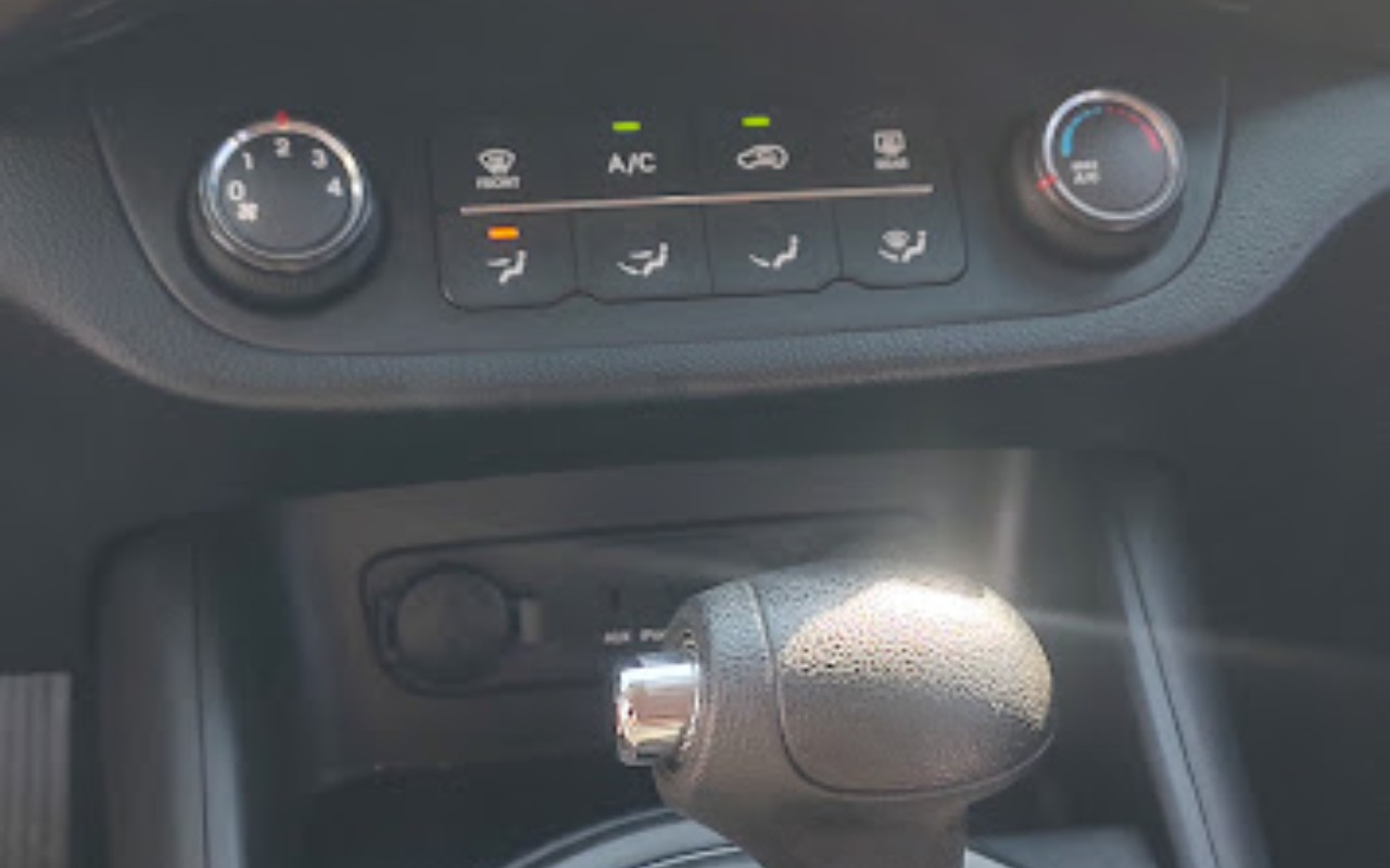 imagem-https://www.socarrao.com.br/sc-vehicle-images-prod/1013590/1776443947356-SU1HXzIwMjYwNDE2XzE0NDIzNjEwMF9IRFIuanBn.jpg