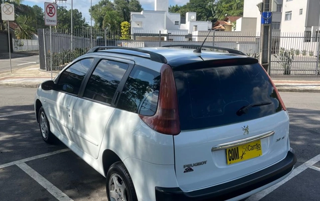 imagem-https://www.socarrao.com.br/sc-vehicle-images-prod/1014011/1776449025734-SU1HLTIwMjYwNDE3LVdBMDA5Ni5qcGc.jpg