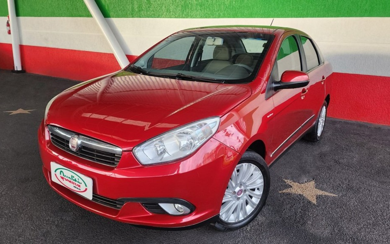 Fiat Grand Siena ESSENCE Dual. 1.6 Flex 16V na cor Vermelho em Curitiba / PR - 1014083