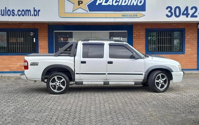 imagem-https://www.socarrao.com.br/sc-vehicle-images-prod/1014090/1789668384632-7951202_0_B_1e427adcff.jpeg