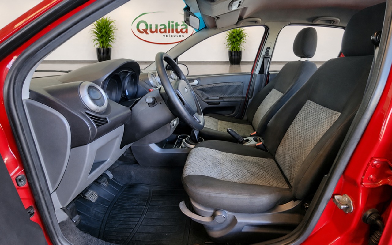 imagem-https://www.socarrao.com.br/sc-vehicle-images-prod/1014108/1788381311576-MTIucG5n.png