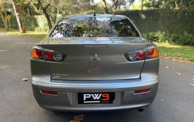 imagem-https://www.socarrao.com.br/sc-vehicle-images-prod/1014206/1788636845550-7950642_3_B_3d2e54a946.jpeg