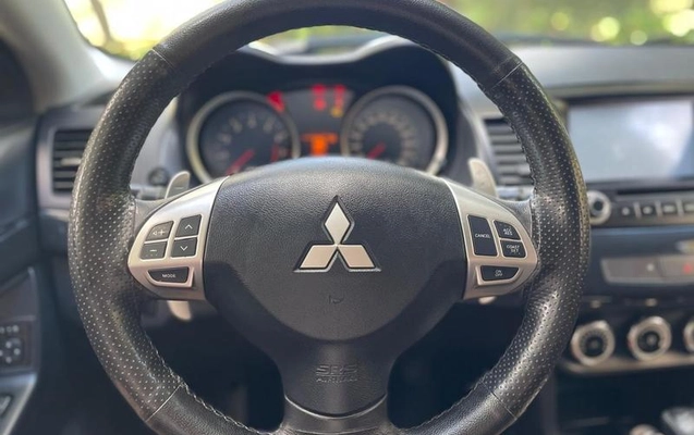 imagem-https://www.socarrao.com.br/sc-vehicle-images-prod/1014206/1788636845569-7950642_13_B_424007ccf6.jpeg