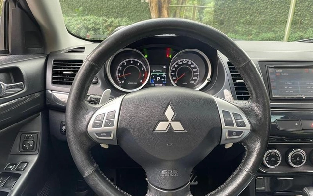 imagem-https://www.socarrao.com.br/sc-vehicle-images-prod/1014243/1788636850829-7853823_10_B_977af84b76.jpeg