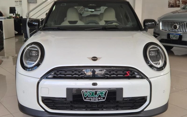 imagem-https://www.socarrao.com.br/sc-vehicle-images-prod/1014289/1787857037549-7992864_1_B_592d1b2026.jpeg