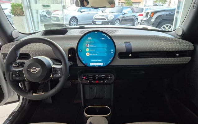 imagem-https://www.socarrao.com.br/sc-vehicle-images-prod/1014289/1787857037563-7992864_8_B_e3a9887715.jpeg
