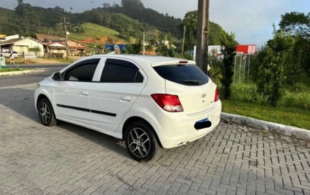 imagem-https://www.socarrao.com.br/sc-vehicle-images-prod/1015080/1776474776098-U2NyZWVuc2hvdF8yMDI2LTA0LTA4LTExLTIyLTE2LTcyNF9jb20uZmFjZWJvb2sua2F0YW5hLWVkaXQuanBn.jpg