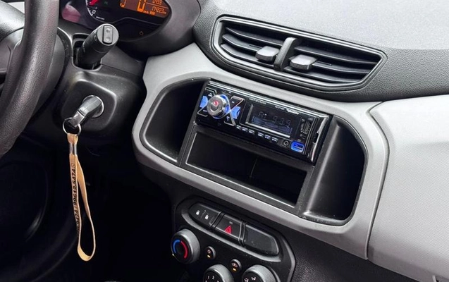 imagem-https://www.socarrao.com.br/sc-vehicle-images-prod/1015113/1786026784463-7929211_6_B_08b4fad01a.jpeg