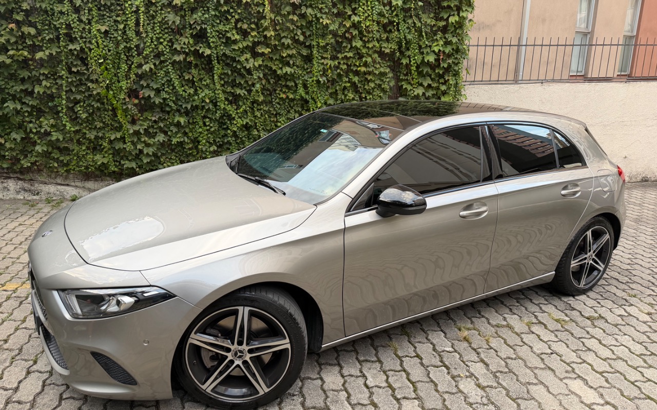 Mercedes-Benz A-250 2.0 TB Hatch Vision na cor Prata em Curitiba / PR - 1015348