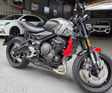 TRIUMPH TRIDENT 660 2024 Cinza — foto 1 de 3