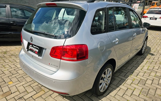 imagem-https://www.socarrao.com.br/sc-vehicle-images-prod/1015512/1777037098076-xrjg2psg0T6XtrNeKwoSKZXtiFyxvE7e.jpg