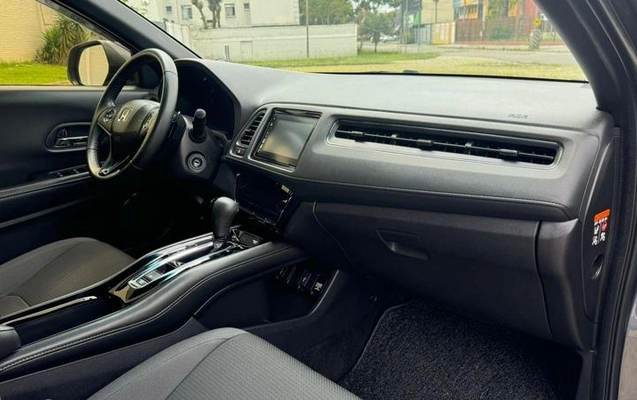 imagem-https://www.socarrao.com.br/sc-vehicle-images-prod/1015538/1788011713447-8006229_2_B_e717a89760.jpeg