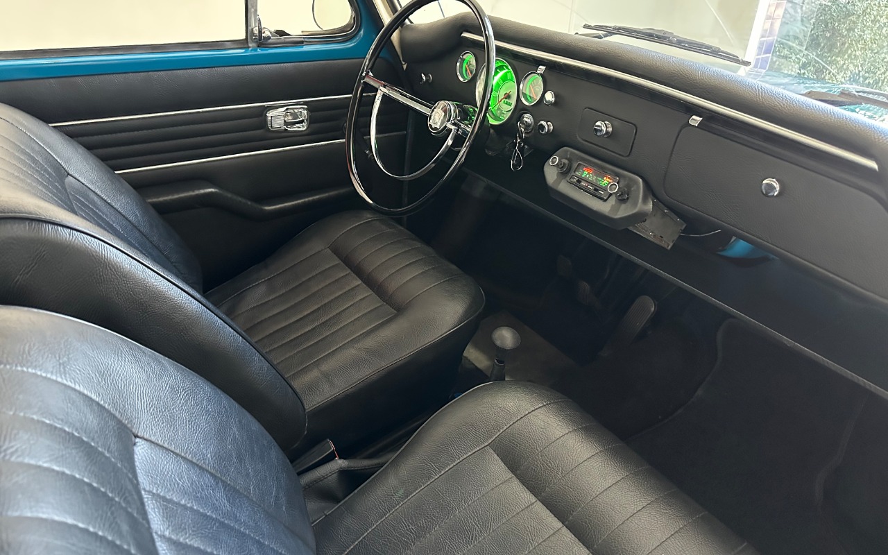 imagem-https://www.socarrao.com.br/sc-vehicle-images-prod/1015604/1781634951418-MTZpLmpwZw.jpg