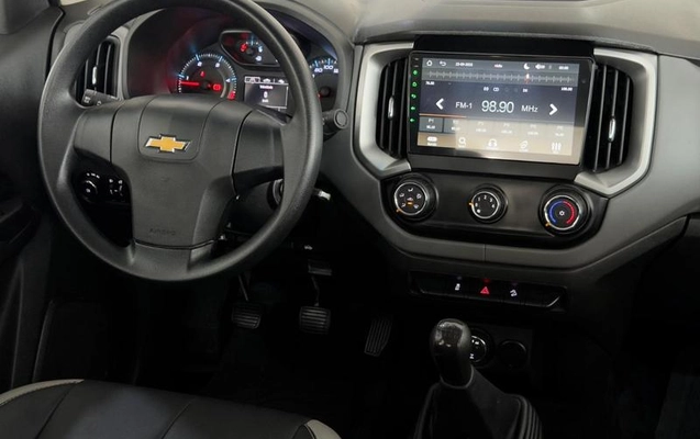 imagem-https://www.socarrao.com.br/sc-vehicle-images-prod/1015628/1788639411256-7977505_14_B_3c05adb898.jpeg
