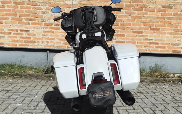 imagem-https://www.socarrao.com.br/sc-vehicle-images-prod/1015660/1789482044412-8006759_9_B_801a684b0e.jpeg