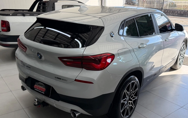 imagem-https://www.socarrao.com.br/sc-vehicle-images-prod/1015681/1776521156255-SU1HXzQ0NTkuanBlZw.jpeg