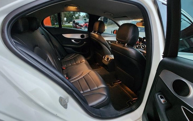 imagem-https://www.socarrao.com.br/sc-vehicle-images-prod/1015682/1788618508500-7128946_6_B_5397980d78.jpeg