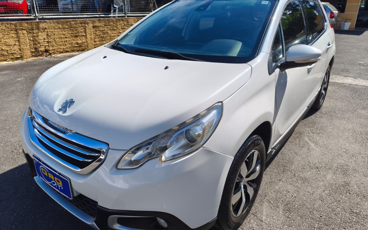 Peugeot 2008 Griffe 1.6 Flex 16V 5p Aut. na cor Branco em Curitiba / PR - 1015764