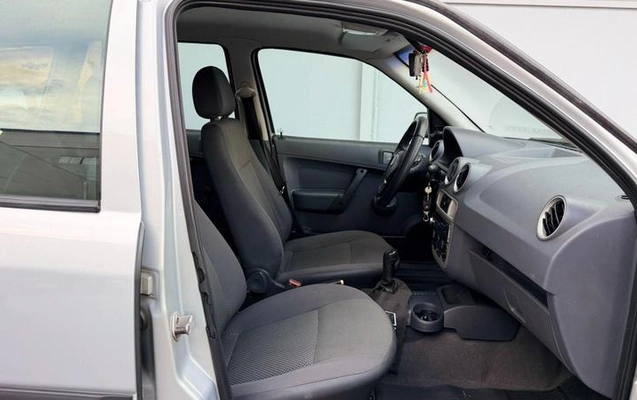 imagem-https://www.socarrao.com.br/sc-vehicle-images-prod/1015852/1789586483559-8007526_7_B_065b219b7c.jpeg