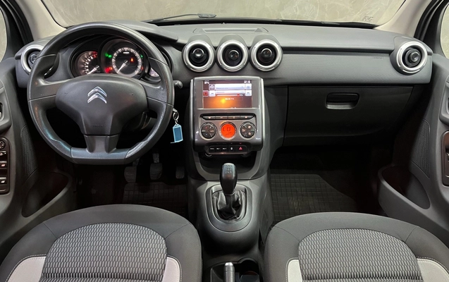 imagem-https://www.socarrao.com.br/sc-vehicle-images-prod/1015880/1776528639994-9_031927.jpg