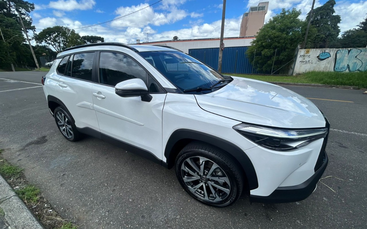 Toyota Corolla Cross 2024 Branco — foto 1 de 3