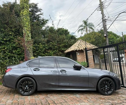 Bmw 330i 2020 Cinza — foto 1 de 3