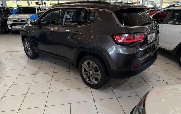 imagem-https://www.socarrao.com.br/sc-vehicle-images-prod/1016201/1778858966212-8008265_11_B_037ac6a717.jpeg