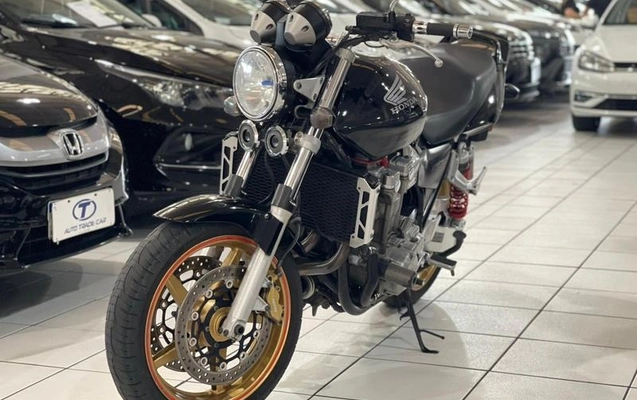 imagem-https://www.socarrao.com.br/sc-vehicle-images-prod/1016216/1790691843974-8003819_17_B_bda686a43a.jpeg