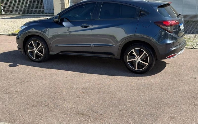 imagem-https://www.socarrao.com.br/sc-vehicle-images-prod/1016217/1788962171360-8008302_17_B_e870d5f98a.jpeg