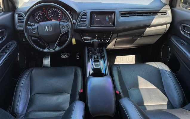 imagem-https://www.socarrao.com.br/sc-vehicle-images-prod/1016217/1788962171369-8008302_18_B_141aa96606.jpeg