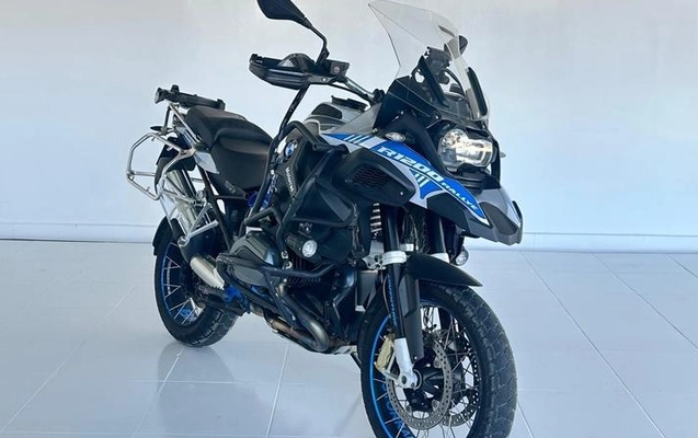 imagem-https://www.socarrao.com.br/sc-vehicle-images-prod/1016571/1789398300420-8000612_0_B_8604a066d1.jpeg