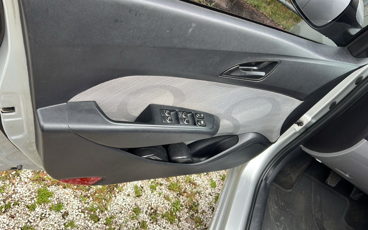 imagem-https://www.socarrao.com.br/sc-vehicle-images-prod/1017219/1776702093205-V2hhdHNBcHAgSW1hZ2UgMjAyNi0wMy0wOSBhdCAwOC4yNi4xMy5qcGVn.jpeg