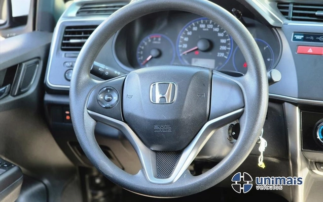 imagem-https://www.socarrao.com.br/sc-vehicle-images-prod/1018071/1776699407144-9bc6e8ca-cf67-46ea-82a4-19c9e246d59020260420082152.jpeg