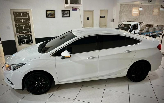 imagem-https://www.socarrao.com.br/sc-vehicle-images-prod/1018505/1788467869540-8010510_9_B_82657b35ec.jpeg