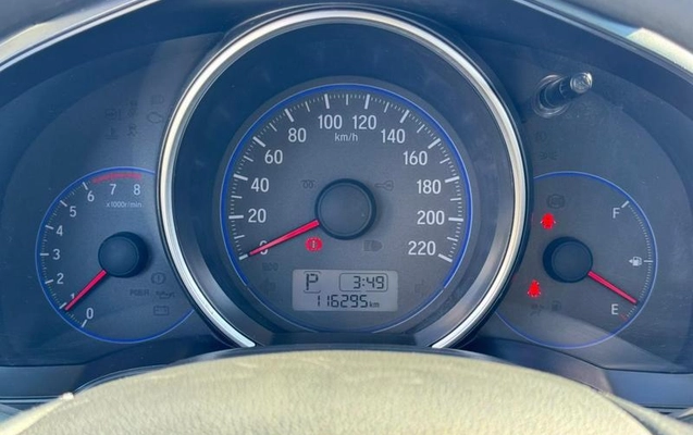 imagem-https://www.socarrao.com.br/sc-vehicle-images-prod/1019271/1789388506343-8012001_13_B_39881ce094.jpeg