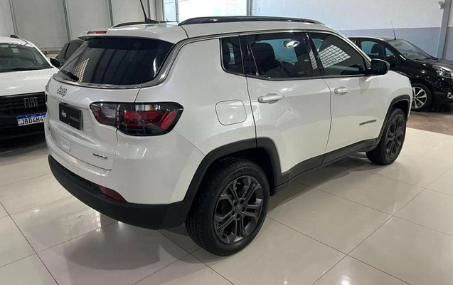 imagem-https://www.socarrao.com.br/sc-vehicle-images-prod/1019287/1786467389683-7991813_3_B_33994a3ba8.jpeg