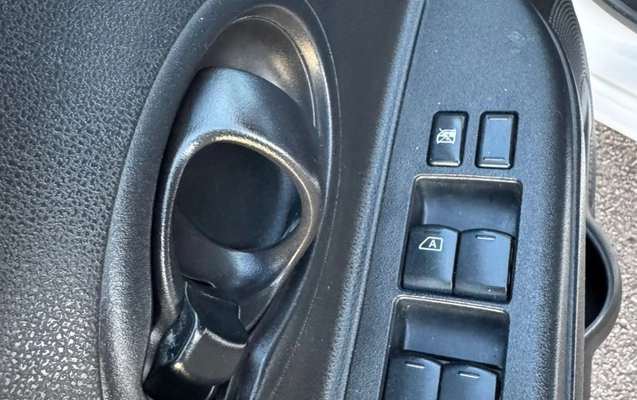 imagem-https://www.socarrao.com.br/sc-vehicle-images-prod/1019412/1776720272842-MTUuanBlZw.jpeg