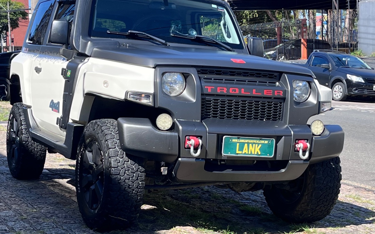 Troller T-4 2017 Branco — foto 1 de 3