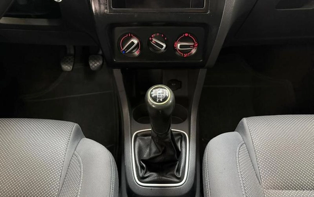 imagem-https://www.socarrao.com.br/sc-vehicle-images-prod/1019867/1788270063024-8010291_7_B_5b3cae9110.jpeg